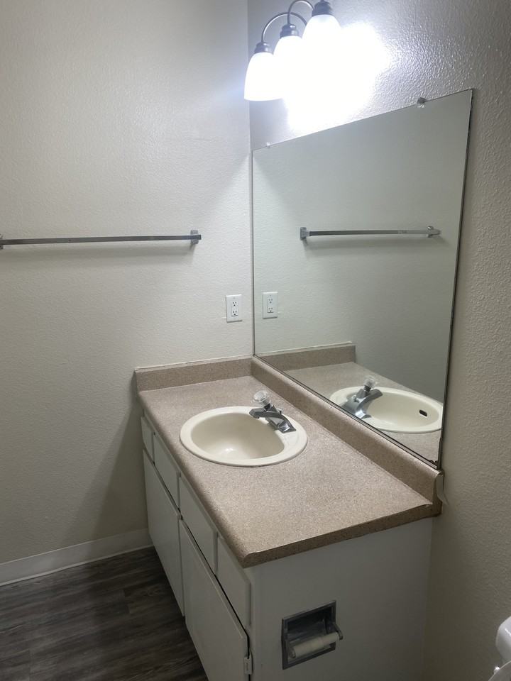 5415 College Oak Drive #506 - Photo 6 of 11