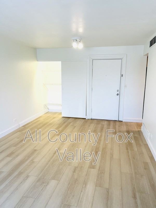 1930 Kenilworth Cir #C - Photo 5 of 14