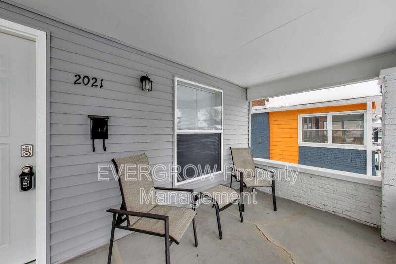 2021 Mansfield St - Photo 5 of 35