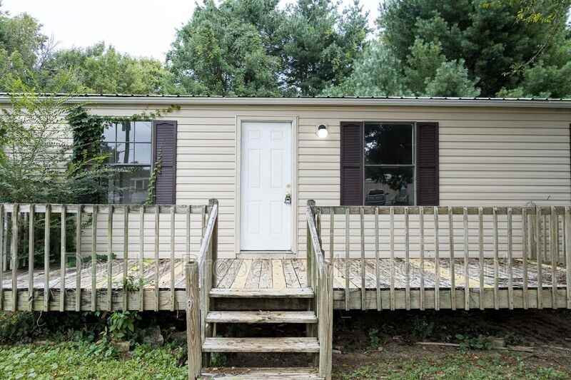 5440 Harpo St Nw - Photo 2 of 25