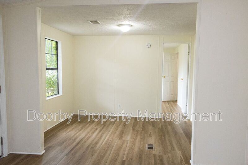 5440 Harpo St Nw - Photo 5 of 25