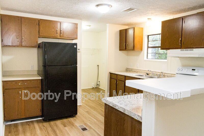 5440 Harpo St Nw - Photo 6 of 25