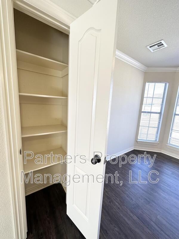 2673 N Miranda Ave - Photo 6 of 19