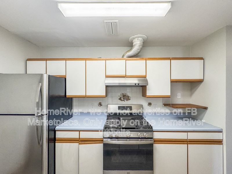 1104 Yale Ave - Photo 5 of 25