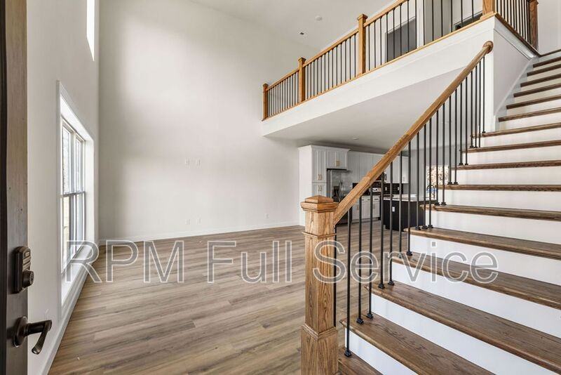 2134 25th Ave N - Photo 3 of 48