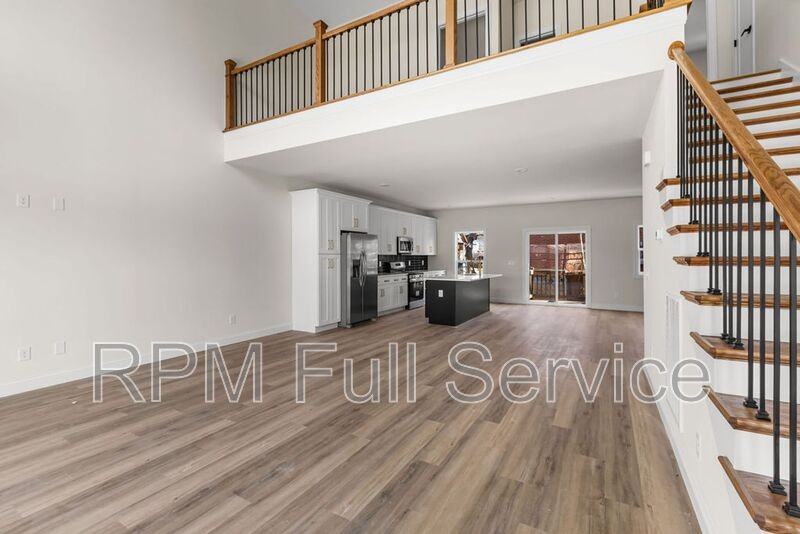 2134 25th Ave N - Photo 4 of 48