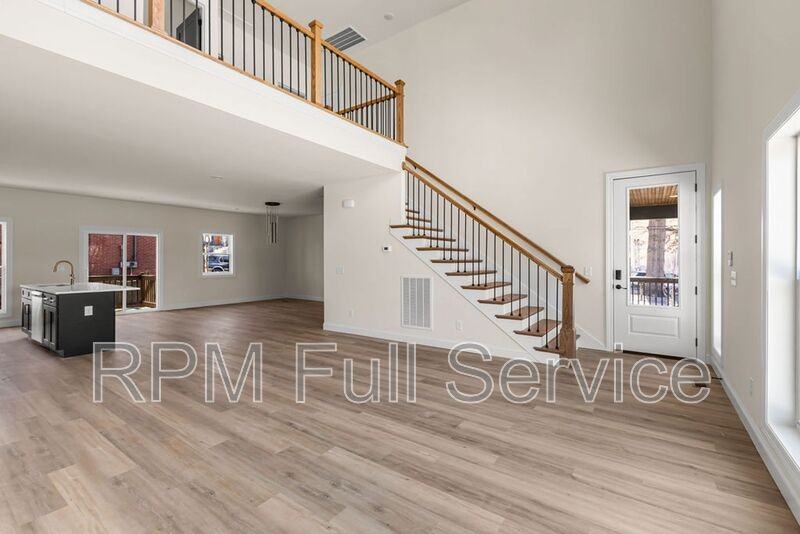 2134 25th Ave N - Photo 5 of 48