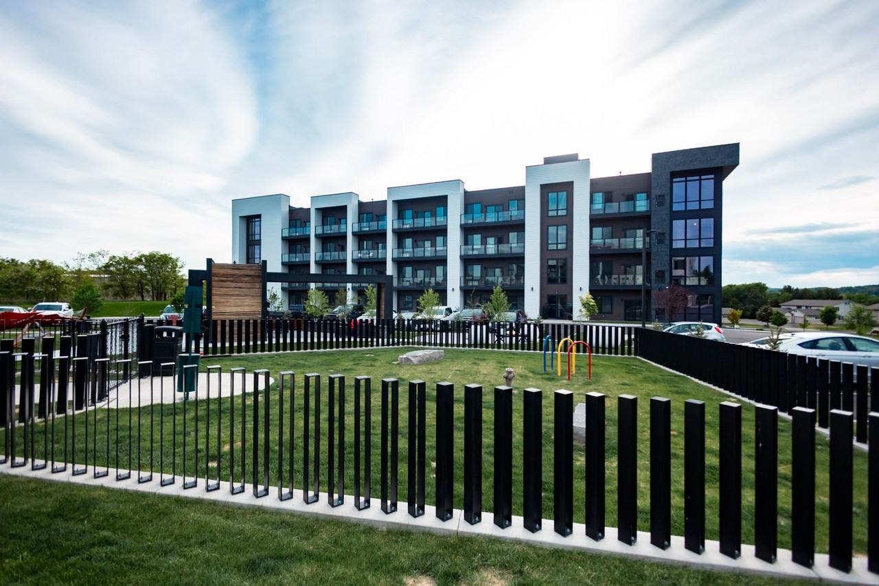 Azure - Photo 2 of 41