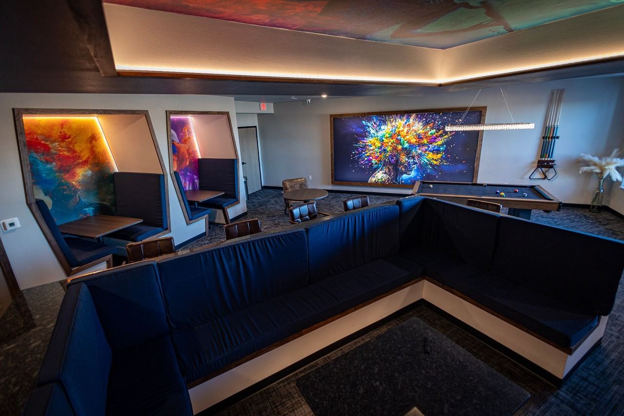 Azure - Photo 5 of 41