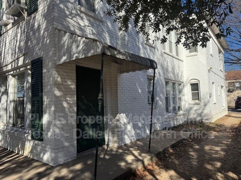 3762 W 7th St #2 - Photo 2 of 11