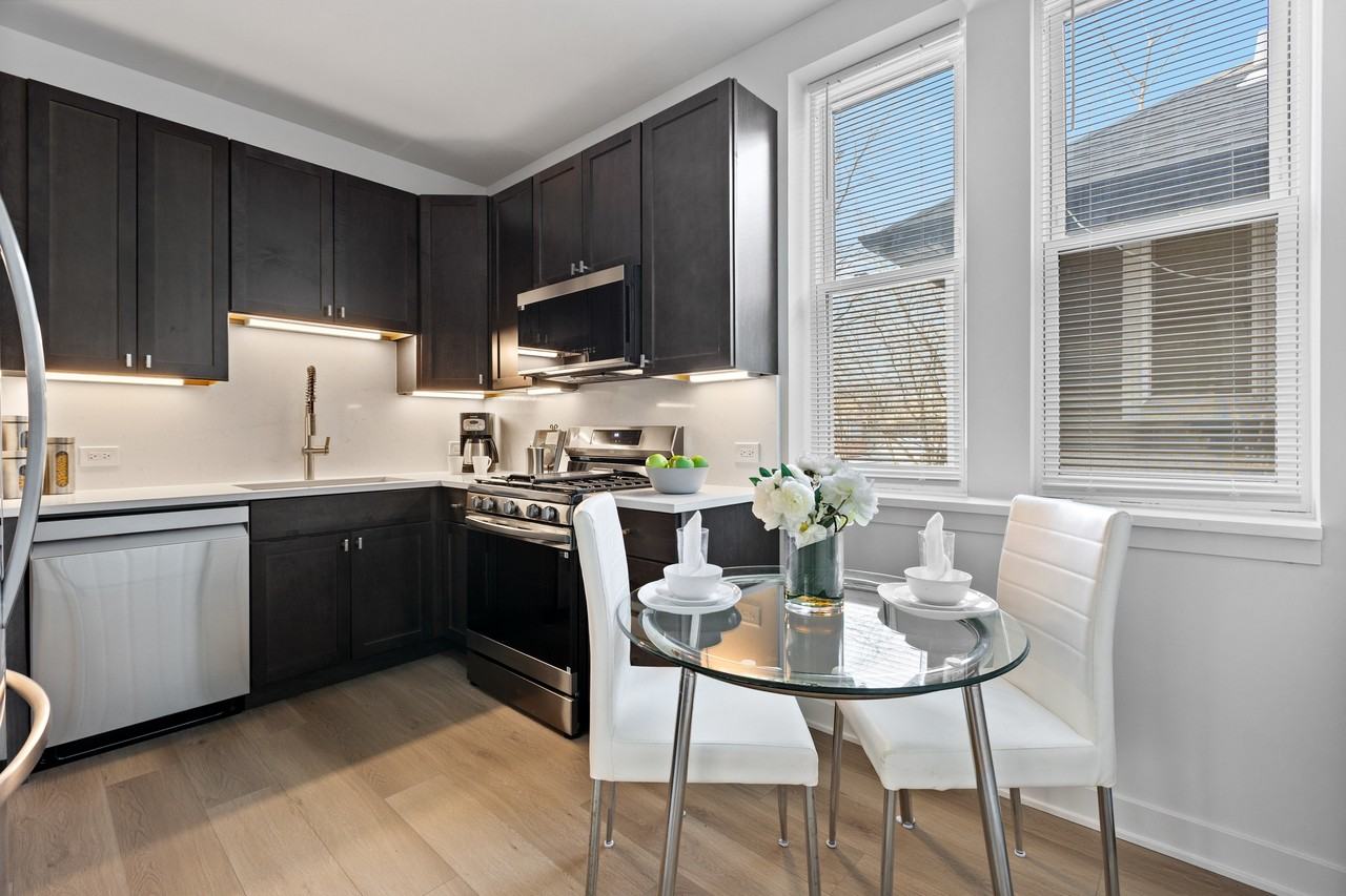 4616-4620 N Spaulding - Photo 3 of 9