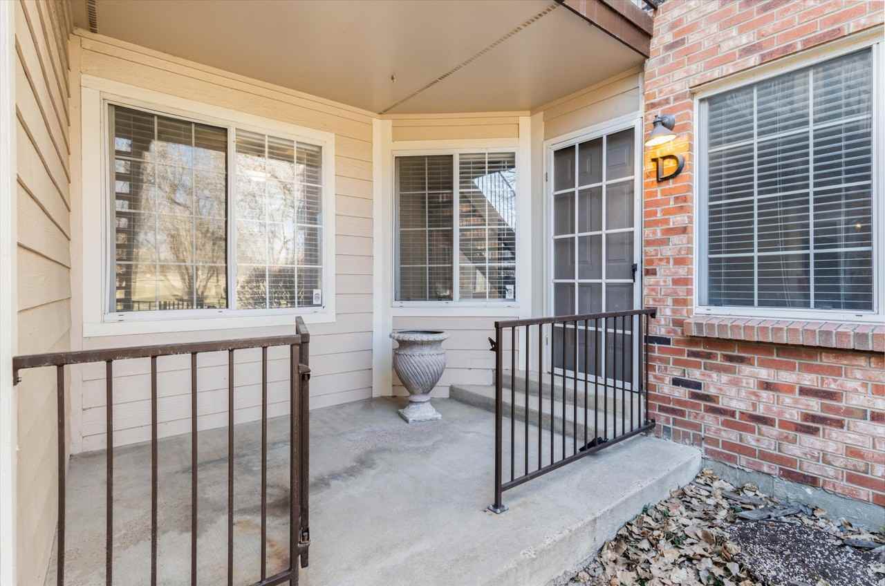 13823 E LEHIGH AVE - Photo 3 of 29