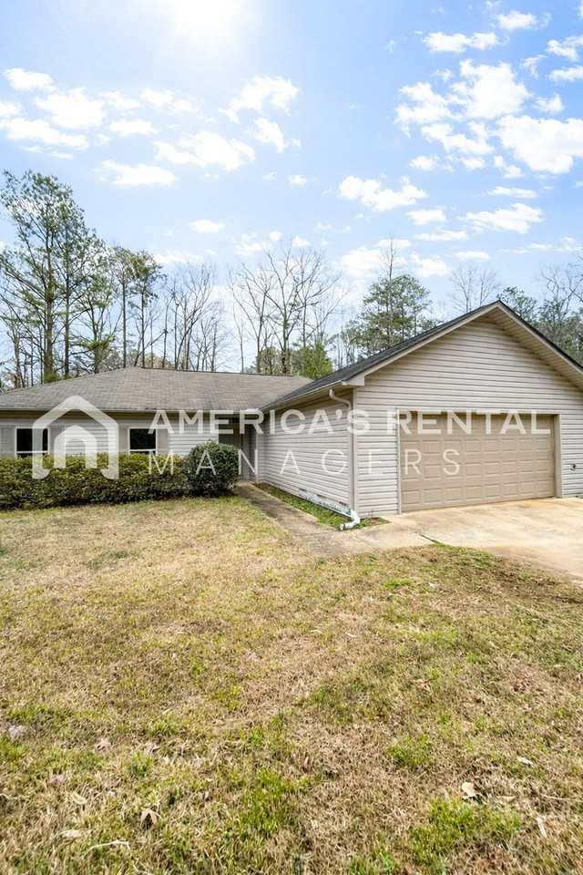 20475 Castle Ridge Rd - Photo 2 of 32