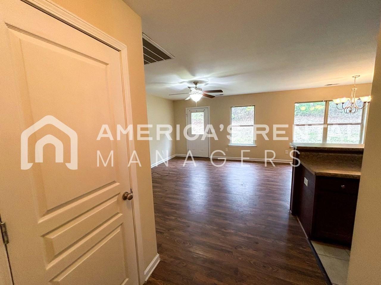 20475 Castle Ridge Rd - Photo 3 of 32