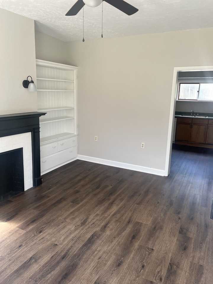 201 Brown-GRG - Photo 4 of 26