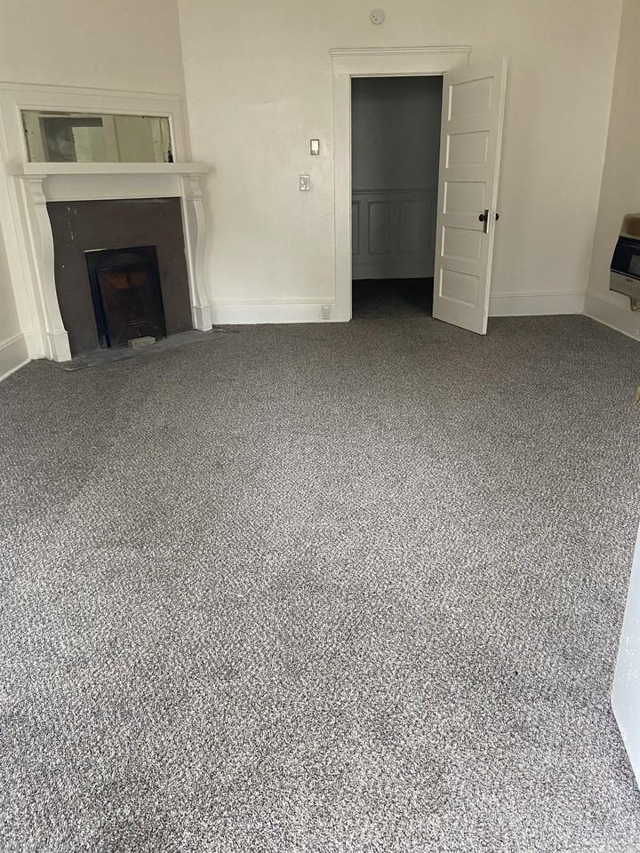 205 East Adair Street - Photo 6 of 10