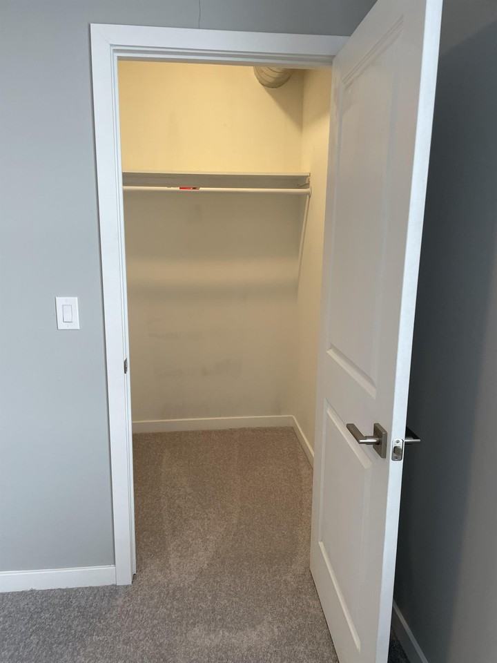 Umbria Commons - Photo 3 of 33