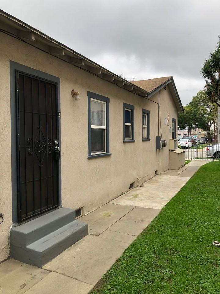 1097 Saint Louis Ave #C - Photo 3 of 17