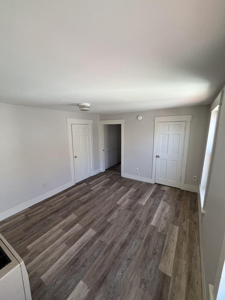 168-170 Spruce - Photo 6 of 10