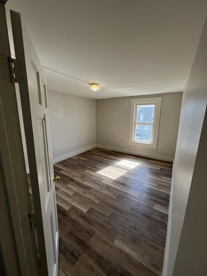 168-170 Spruce - Photo 7 of 10