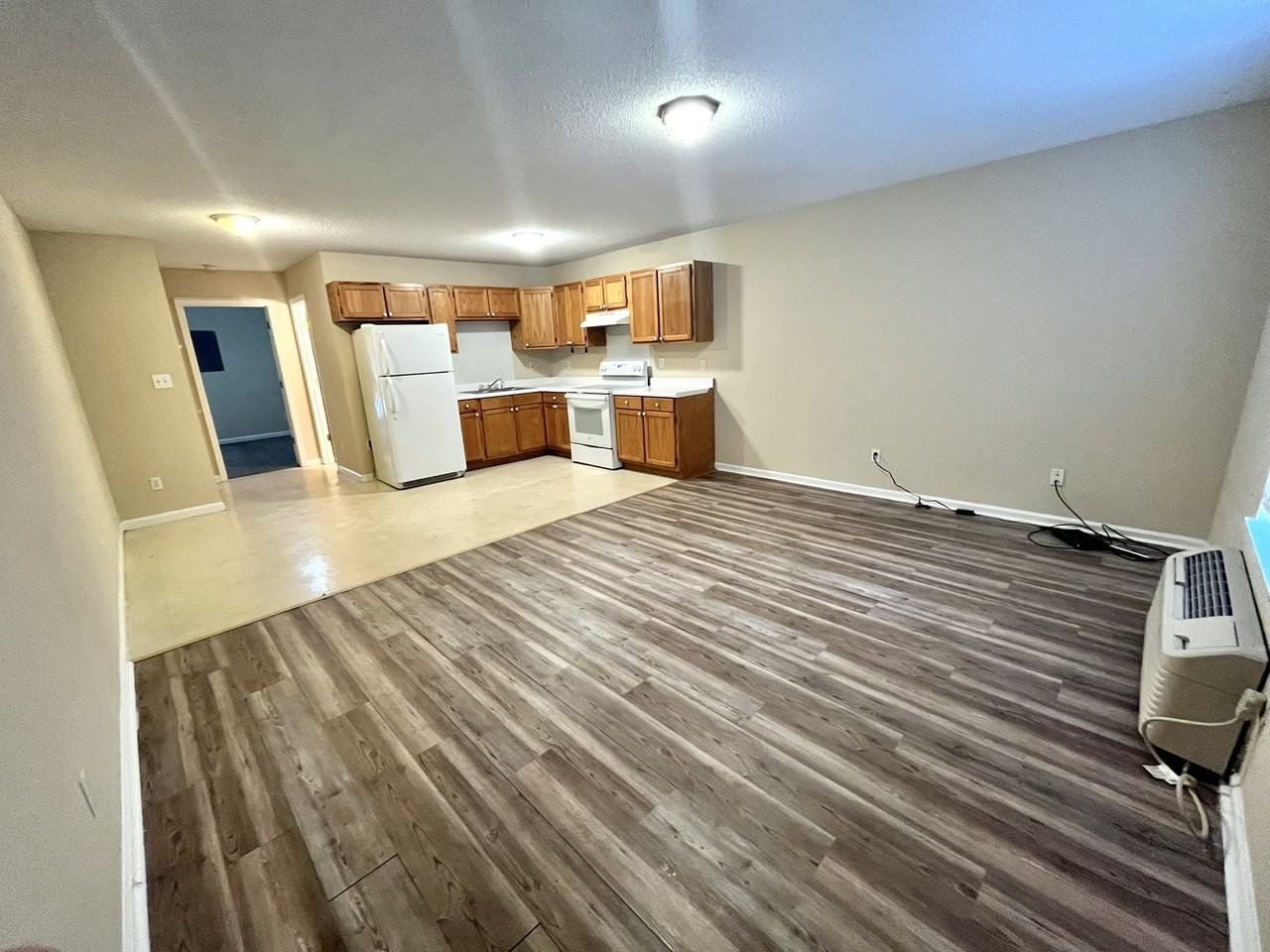 Lauderdale Apartments - Photo 3 of 7