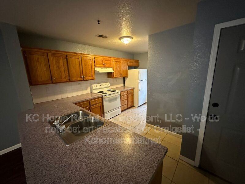 1006 W Royle St #E - Photo 6 of 26