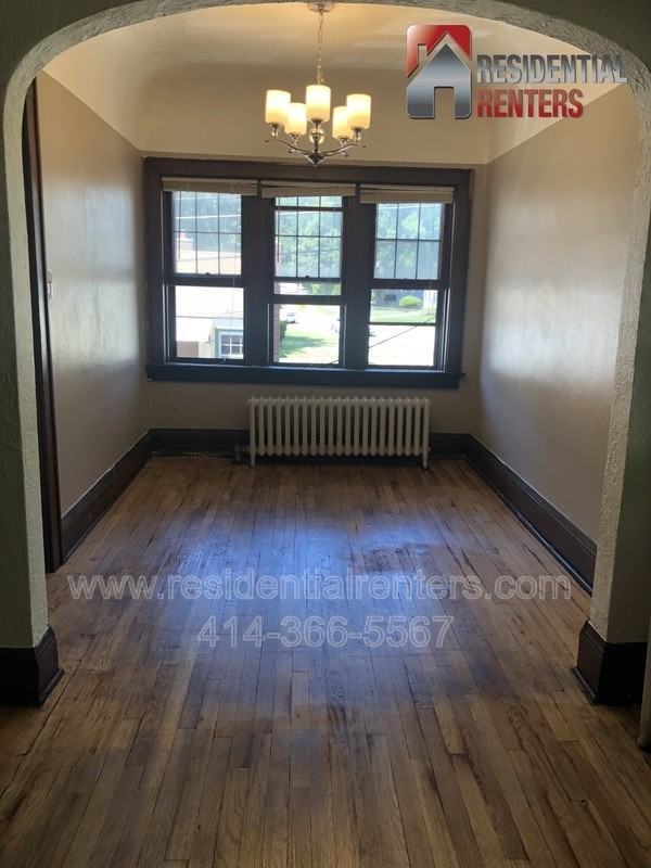 3047 S Howell Ave #8 - Photo 3 of 7