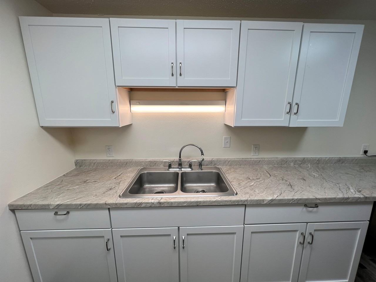 209 S Roosevelt St - 18 PLEX - Photo 2 of 12