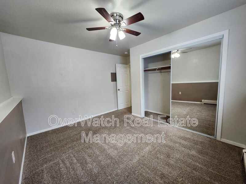825 N Park St #4 - Photo 6 of 7