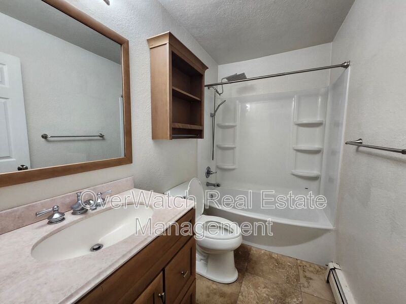 825 N Park St #4 - Photo 7 of 7