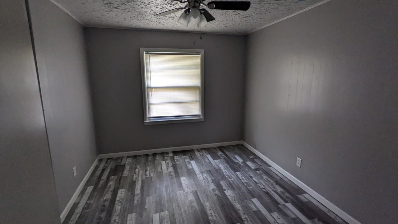 1033 S Vine - 3 - NEW - Photo 4 of 8