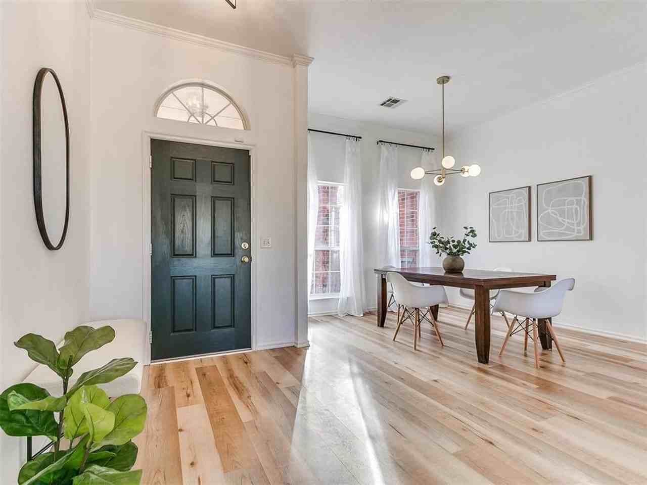 6401 Nw 134th St - Photo 3 of 24