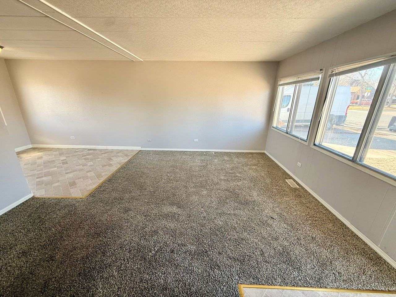 1906 Diana Dr - Photo 4 of 24