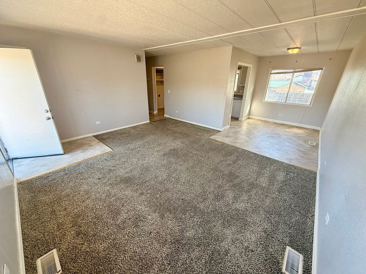 1906 Diana Dr - Photo 6 of 24