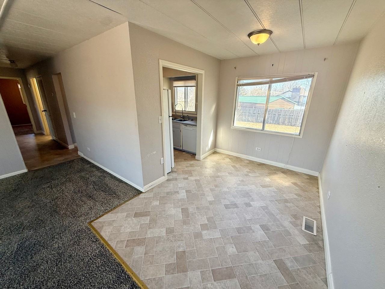 1906 Diana Dr - Photo 7 of 24