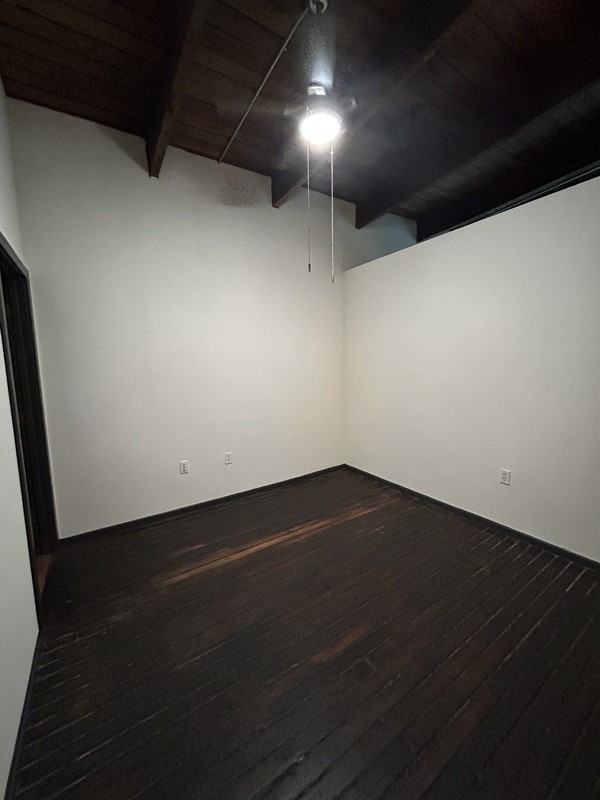 110 S 15th St #405 - Photo 5 of 6