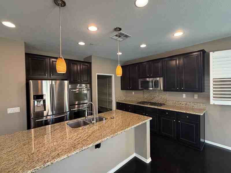 27238 Avon Ln - Photo 3 of 31