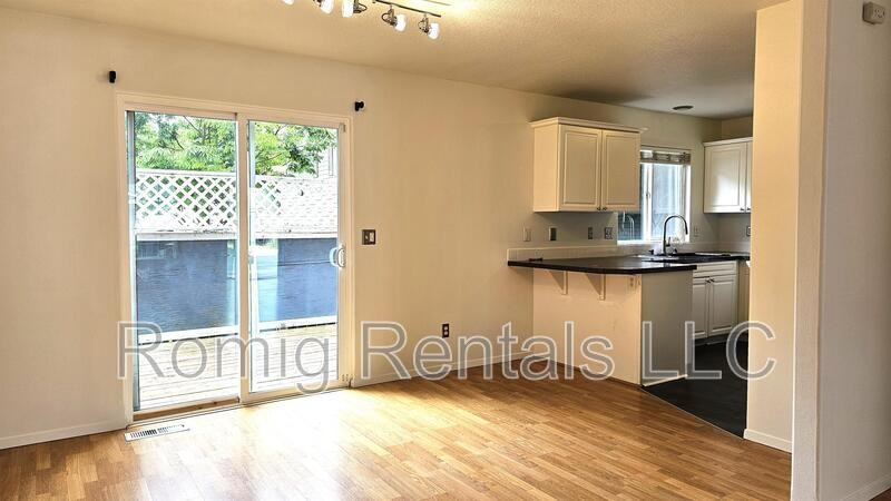 6709 Ne 55th St - Photo 4 of 18