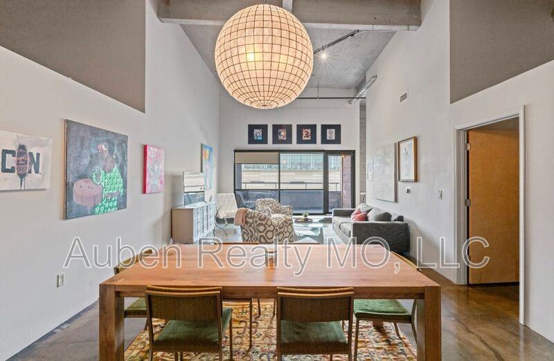 360 W Pershing Rd #330 - Photo 2 of 18