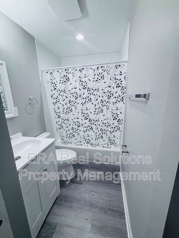 1275 Woodnell Ave - Photo 5 of 10