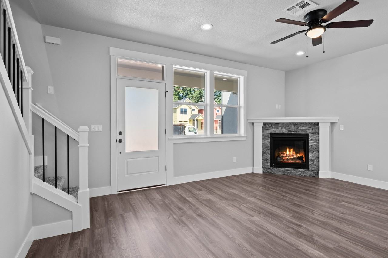 KE15-2- 1213 South 11th Street. Independence, OR 97351 - Photo 5 of 33