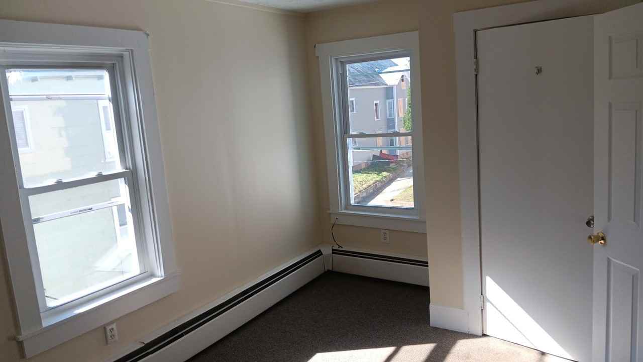 85 Pine Street - Photo 7 of 21