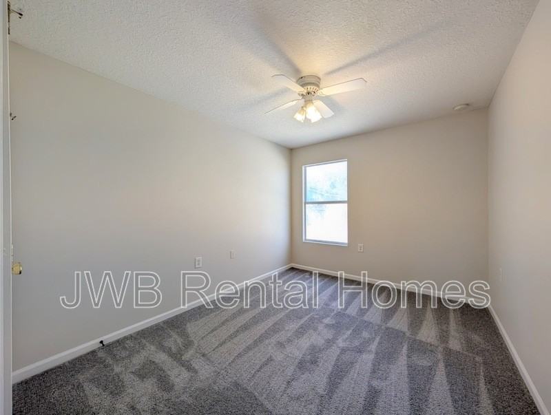 8315 Oden Ave - Photo 7 of 17