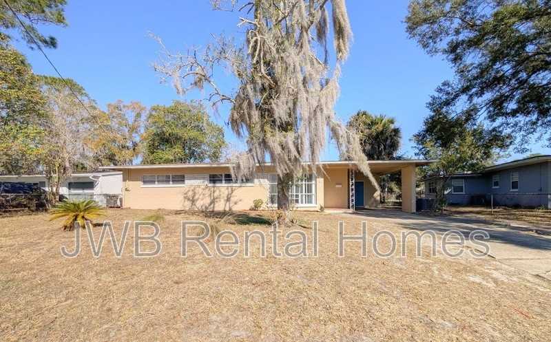 6315 Badnur Dr - Photo 2 of 19