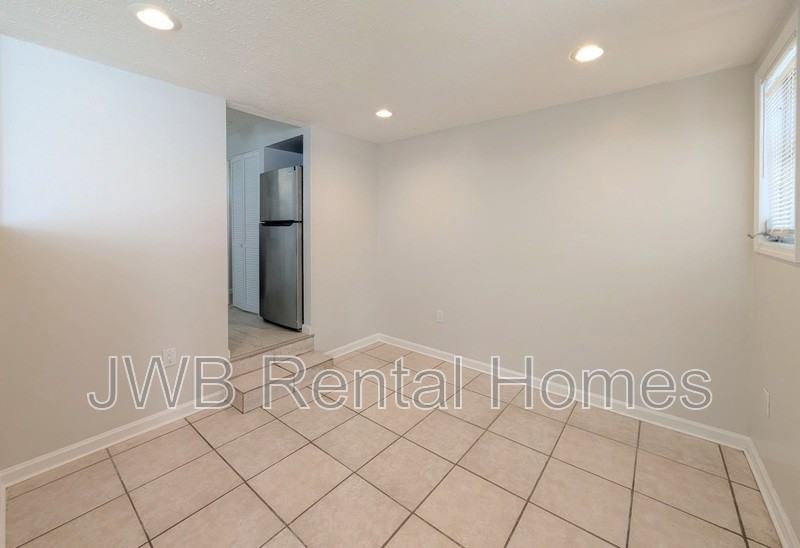 825 Cornwallis Dr - Photo 5 of 16