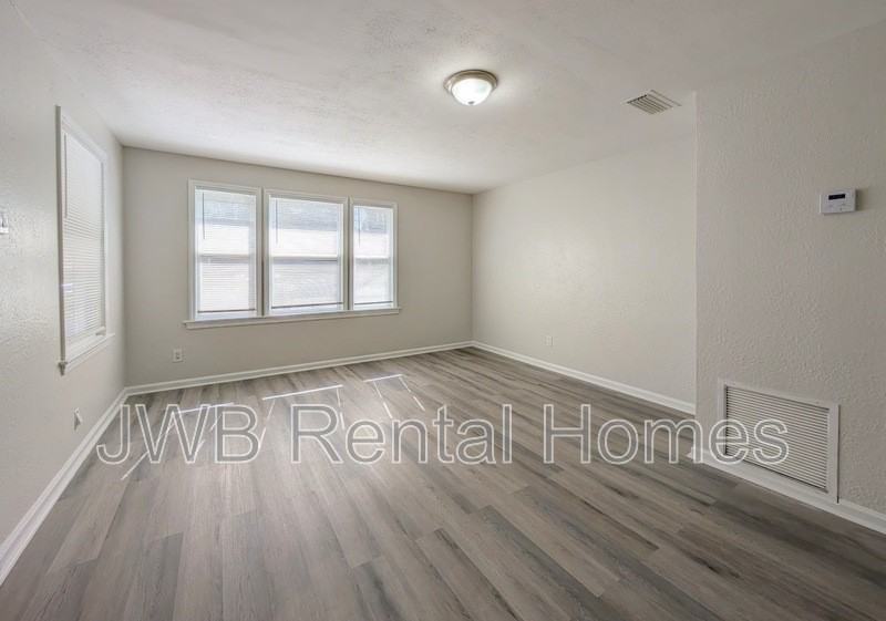 825 Cornwallis Dr - Photo 6 of 16