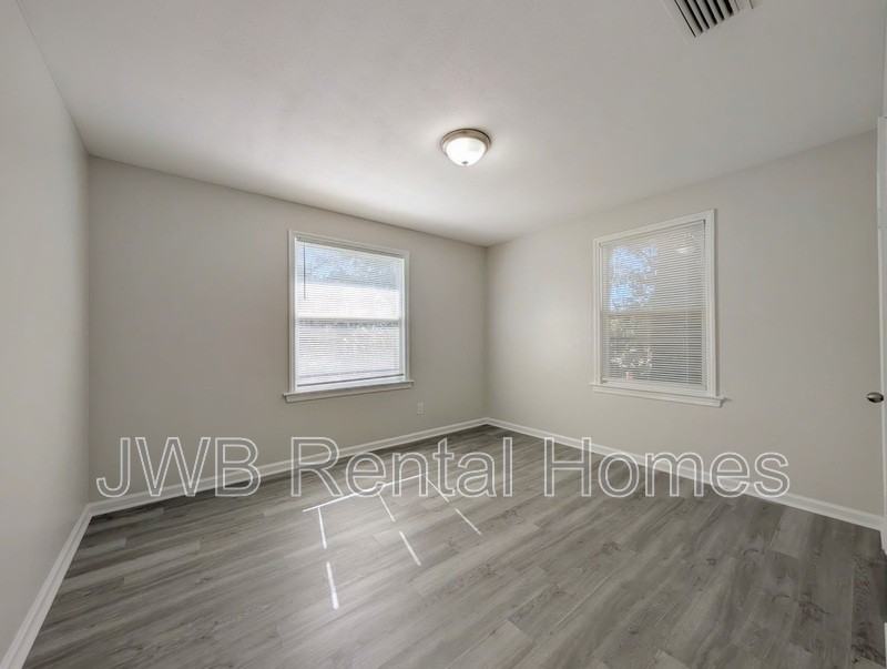 825 Cornwallis Dr - Photo 7 of 16