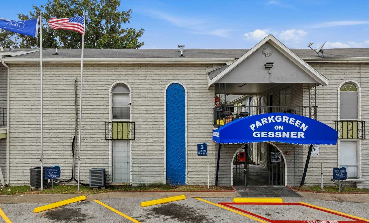 Parkgreen on Gessner - Photo 3 of 23