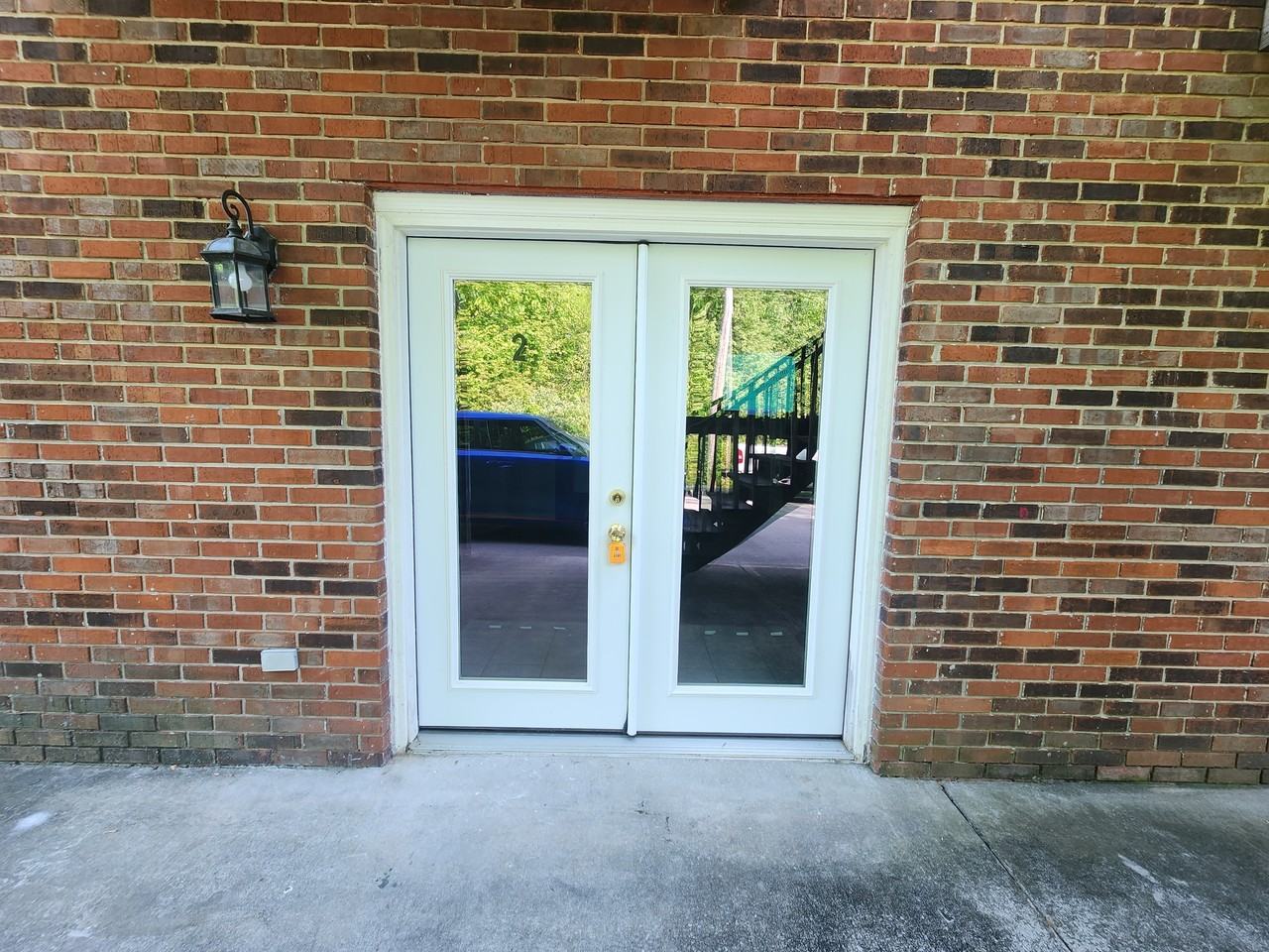 978 N Franklin - Photo 2 of 18