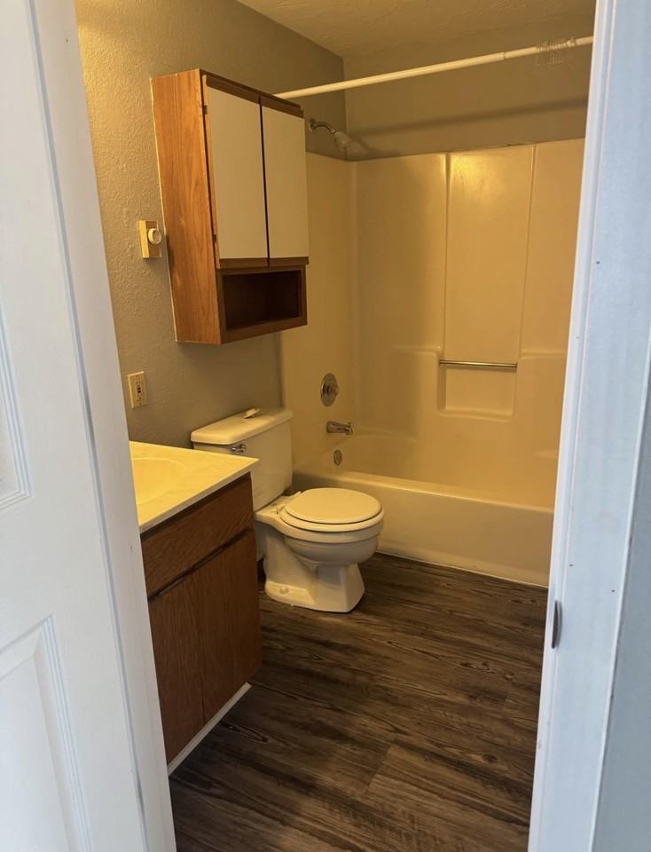 329 East Cherry Street - Photo 7 of 7